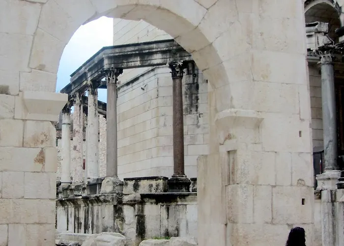Turkish Tower Split
